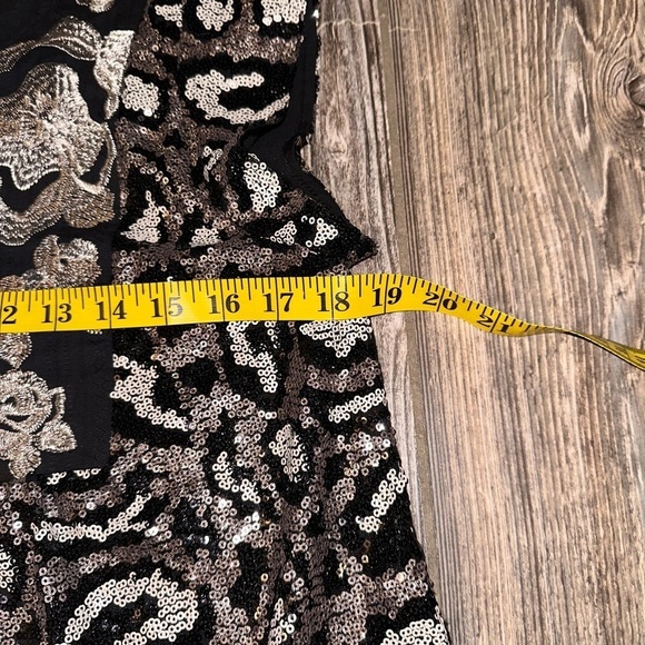 NWT Savanna Jane Black Sequin Leopard Flutter Sleeve Top - Picture 8 of 10